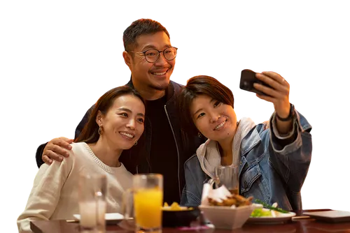 family taking photos together,restaurants online,filipino cuisine,social group,izakaya,alipay,digital photo frame,woman holding a smartphone,asian culture,huaiyang cuisine,korean royal court cuisine,f