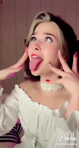 LAUGHTER,edit,mime,suctioned,clap,teen,teenybopper,shh,barbie,fabulous,polka,seizure,fetus,sextette,retro woman,retro girl,poppycock,mm,quirky,overexpose,dab