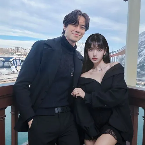 Lalisa Manobal and his boyfriend, couple love ,a young man is standing beside a young woman, who is holding her arms out to her sides,yuanjie,wudunn,goth whitby weekend,mobster couple,weibo,penguin co