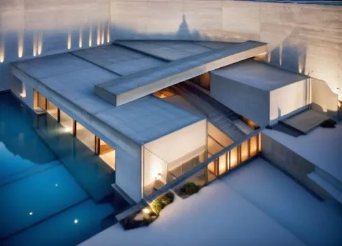 Modern building,the water has no waves, so it looks like it could take a long time to work,roof top pool,model house,modern architecture,pool house,penthouses,luxury property