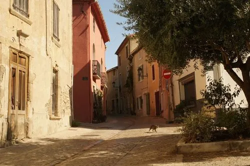 agrandir en bas et cotés,sous le soleil,old village