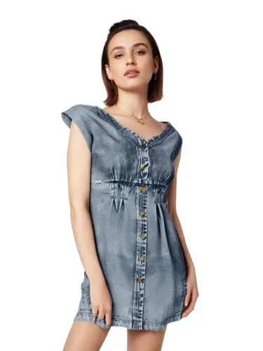 a girl in a denim dress,denim jumpsuit,girl in overalls,overalls,denim background,denim fabric,denim shapes,dungarees,jean button,derivable,denim,camisole,overall,romper,women's clothing,jeanswear,rom