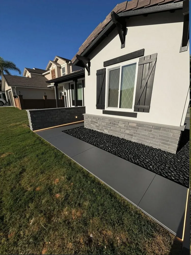 a new house that has been painted white and black