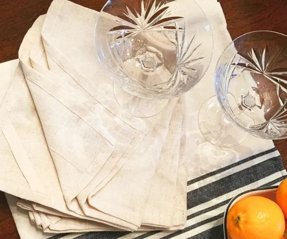 Create a Beautiful Dining Experience with Linen Napkins