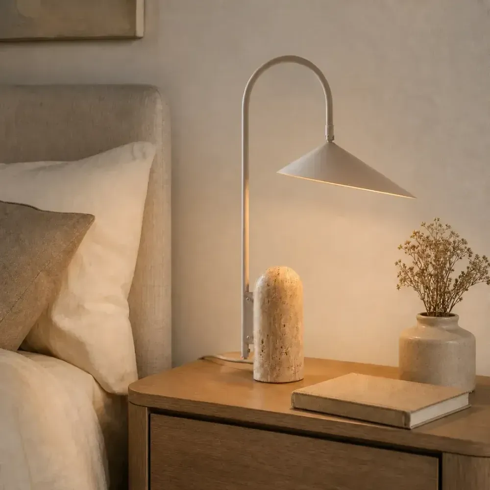 Mora Modern Gooseneck Table Lamp
