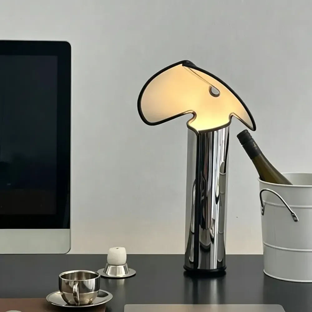 Veyra Cone Table Lamp