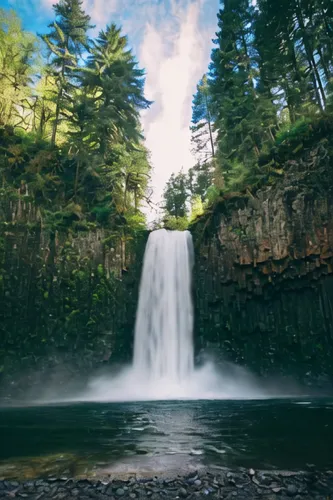 water falls,multnomah falls,water fall,green waterfall,ash falls,bridal veil fall,waterfall,brown waterfall,waterfalls,falls,cascades,cascade,wasserfall,a small waterfall,oregon,mckenzie river,salt cr