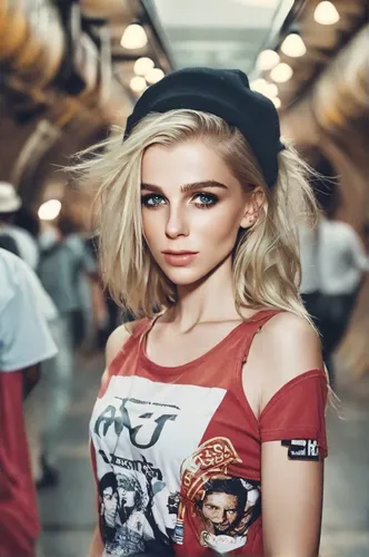 harley quinn,poppy,harley,cool blonde,blonde girl,blonde woman,tee,blond girl,tshirt,olallieberry,retro girl,retro woman,wallis day,girl in t-shirt,the blonde photographer,edit,piper,grunge,bad girl,t