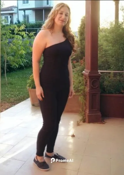 plus-size model,gordita,freestyle walking,keto,weight loss,tango argentino,fat,argentinian tango,haetera piera,fitness professional,black dress with a slit,hula hoop,silphie,fitness model,salsa dance,