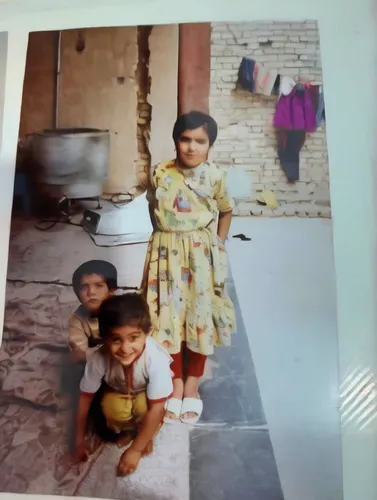 pictures of the children,nomadic children,photos of children,vintage children,little girl with balloons,world children's day,children's day,childhood,jaisalmer,old photos,color image,vintage babies,in