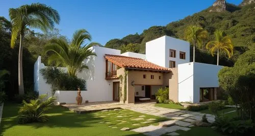 EL EXTERIOR DE UNA CASA CON ESTILO MEXCANO MODERNO, USO DE COLORES VIBRANTES, MATERIALES REFIONALES, TEJA, VIGAS DE MADERA, EN UN AMBIENTE EXUBERANTE, ESTANQUE DE AGUA AL FRENTE.,house with palm trees