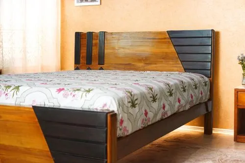 bedstead,headboard,footboard,headboards,wooden pallets,bedroomed,patterned wood decoration,daybed,furnitures,wooden mockup,bed,bedchamber,laminated wood,bed linen,guestroom,bedspreads,satinwood,daybed