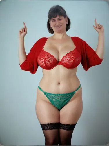 enza,thighpaulsandra,titterrell,anele,jogbra,santapaola