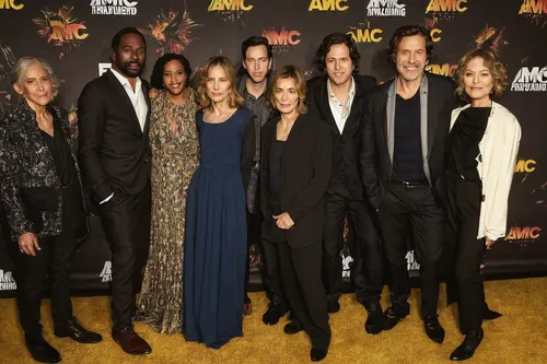 fear the walking dead cast amc 2015 promising,laurel family,mulberry family,cast,thewalkingdead,balsam family,rose family,artists of stars,the dawn family,magnolia family,myrtle family,nightshade fami