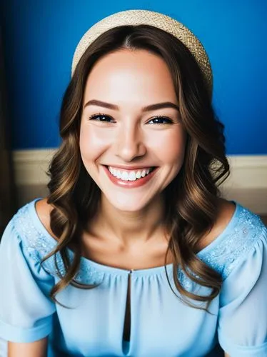 The most enchanting smile I've ever seen.,a woman in a hat smiling for the camera,osie,sonrisa,beret,girl wearing hat,marzia,portrait background