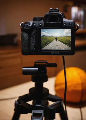 Capture intimate moments with a homemade video,portable tripod,camera tripod,mini tripod,tripod head,sony alpha 7,camera stand,canon 5d mark ii,full frame camera,photo-camera,digital slr,tripod ball h