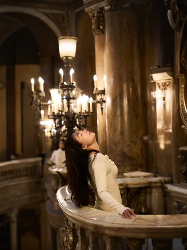 chandelier,the girl is lying on the floor,rapunzel,tiana,venice italy gritti palace,fairytale,venetia,girl in a historic way,enchanted,bridal suite,clary,candlelights,wedding photography,lotus position,four poster,fairy tale,romantic scene,piano,fairytales,hallia venezia