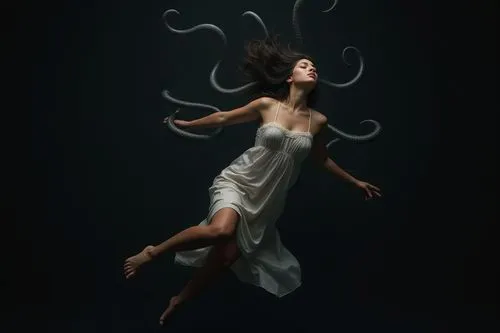 fluidity,sprint woman,conceptual photography,light painting,eurydice,gracefulness