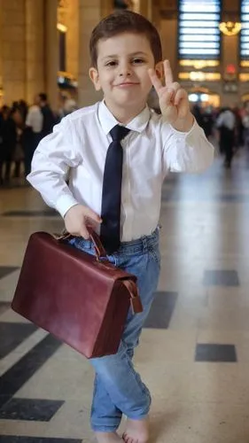 avishai,businessman,kindergartener,business man,briefcase,stock broker