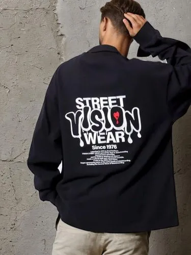 crewneck,streetwise,fashion street,blouson,street fashion,street canyon,Male,Eastern Europeans,Casual Shirt and Chinos