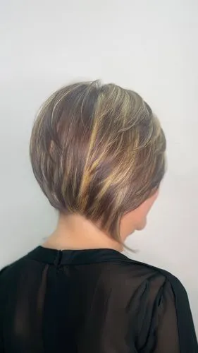 back of head,trichotillomania,chignon,follicular,pleat,updo,alopecia,undercut,hairpiece,short blond hair,pelo,blondet,isolated product image,penteado,scalp,regrowth,goldwell,platformed,tonsure,silicones