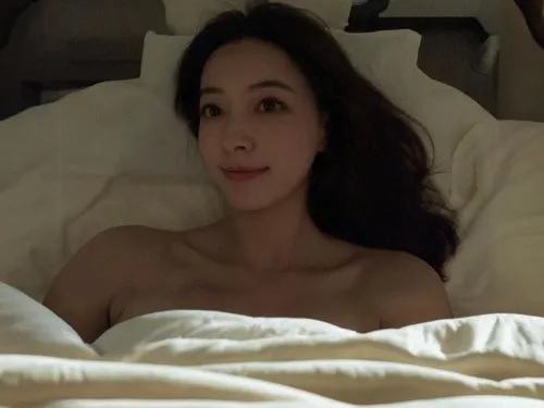 mizuhara,girl in bed,kikkawa,woman on bed,xiaofei,yifei,xiaoqiu,yenny,ninagawa,heungseon,sihui,xiaozhao,yongqiu,xiaohui,xiaojie,bed,xiaohong,xiaotong,lihui,takahira