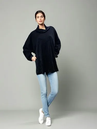 long-sleeved t-shirt,menswear for women,polar fleece,knitting clothing,women's clothing,fleece,women clothes,product photos,mazarine blue,birce akalay,sweatshirt,long-sleeve,plus-size model,women fash