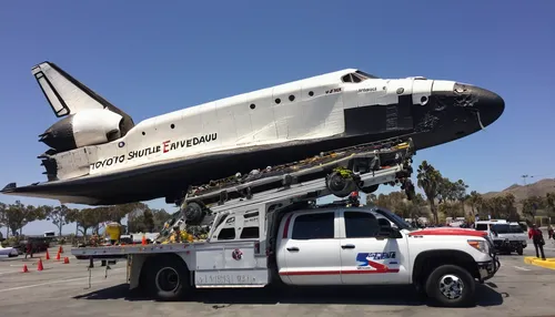 Space Shuttle Endeavour S Toyota Tow Truck Gives California,space shuttle,shuttle,space tourism,space shuttle columbia,moon vehicle,shuttlecocks,satellite express,northrop grumman,shuttle tanker,space