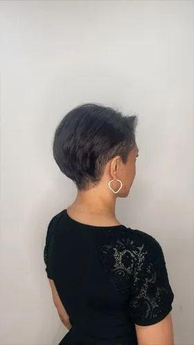 back of head,undercut,updo,penteado,pelona,shoulder length