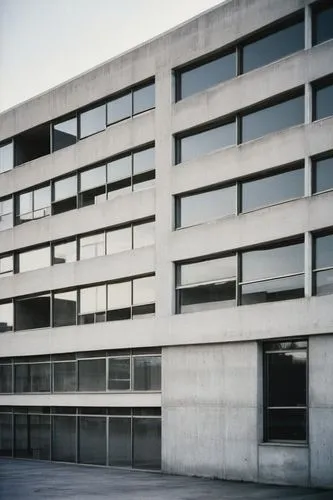 lingotto,lasdun,politecnico,epfl,istituto,bicocca,chipperfield,corbu,brutalist,bocconi,restituto,corbusier,macba,breuer,ludwig erhard haus,universitatea,bureaux,architekten,saclay,bankverein,Photography,Documentary Photography,Documentary Photography 02