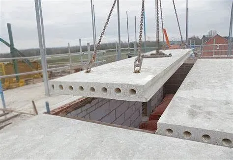  施工现场 ,a cement block is sitting in a pile,bridge - building structure,cofferdams,cofferdam,precast,parapet,roof construction