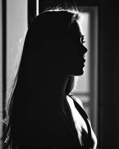 woman silhouette,backlighted,dark portrait,silhouetted,backlight,silhouette,Illustration,Black and White,Black and White 33