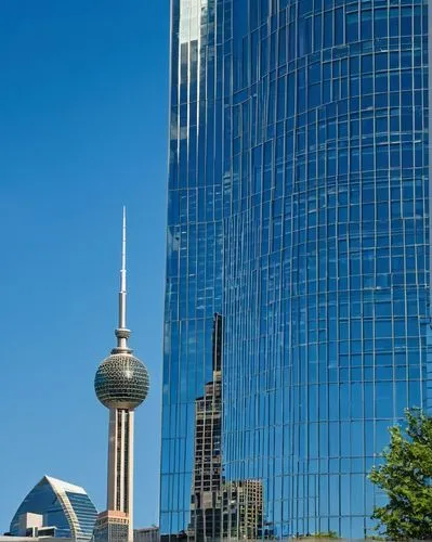 Dallas skyscraper, modern architecture, sleek glass façade, steel frame, urban cityscape, sunny day, clear blue sky, few white clouds, Reunion Tower, Bank of America Plaza, downtown Dallas, Main Stree