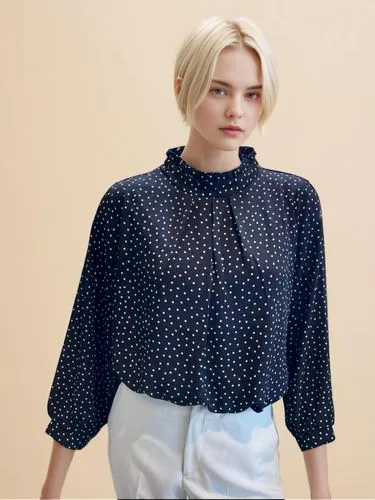 menswear for women,short blond hair,florrie,polka dots,maxmara,claudie,polkadot,blouse,marimekko,cotton top,shorthair,shirting,wallis day,ginta,chambray,updo,floral,floral skirt,lapsley,alexandersson,Female,Western Europeans,Tomboy Cut,Pure Color,Light Pink