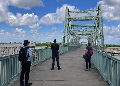 memorial bridge,bridgetown,truss bridge,hangman's bridge,cantilever bridge,bridge,harbor bridge,swing bridge,scenic bridge,angel bridge,aerial lift bridge,suspension bridge,skyway,arch bridge,segmental bridge,bailey bridge,chain bridge,humpback bridge,love bridge,old bridge,Photography,Artistic Photography,Artistic Photography 13