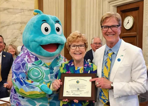 mayor,missisipi aligator,photo caption,klinkel,trainer with dolphin,water winner,susanne pleshette,thousand island dressing,honor award,governor,recognition,cuthulu,june celebration,merman,the local administration of mastery,award,sea monsters,color image,blue peacock,advocacy,Illustration,Japanese style,Japanese Style 01