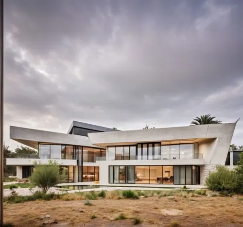 WHITE THEME, WHITE EXTERIOR WALL,dunes house,modern house,modern architecture,cube house,cubic house,luxury home,large home,beautiful home,mid century house,glass facade,residential house,luxury prope