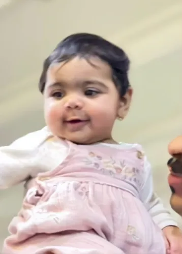 cute baby,father with child,baby frame,baby laughing,social,baby making funny faces,kabir,baby bottle feeding,mahendra singh dhoni,yemeni,gulab jamun,infant formula,diabetes in infant,pooja,infant baptism,baby care,baby safety,baby products,baby with mom,father and daughter