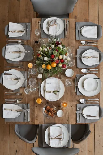 holiday table,table arrangement,christmas table,thanksgiving table,table setting,place setting,tablescape,dinnerware set,long table,dining table,tableware,silver cutlery,christmas dinner,set table,welcome table,food table,serveware,christmas menu,dinner party,thanksgiving dinner,Unique,Design,Knolling