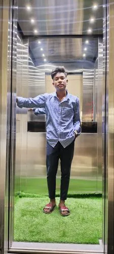 levator,bizinsider,elevator,aircell,will free enclosure,cryotherapy,lautman,kiradech,narongchai,mirror house,smartsuite,psy,cubicle,salaryman,miniace,gangnam,inntrepreneur,capitaland,oticon,thongchai