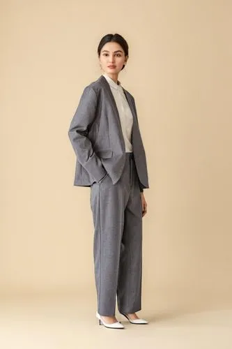 tonghe,menswear for women,woman in menswear,maxmara,overcoats,pantsuit,denim jumpsuit,jumpsuit,nonnative,womenswear,miyake,yohji,jinbei,hakama,long coat,garment,women clothes,women's clothing,jumpsuits,women fashion,Female,Central Asians,Pure Color,Light Pink