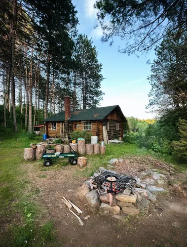 small cabin,summer cottage,holiday home,log cabin,lodge,cabin,the cabin in the mountains,log home,chalet,log fire,house in the forest,summer house,glamping,campsite,wooden sauna,inverted cottage,timbe