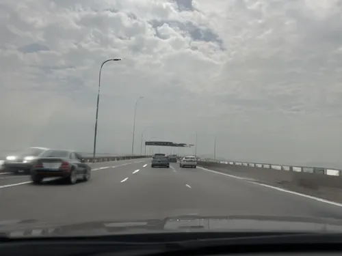 skyway,72 turns on nujiang river,akashi-kaikyo bridge,overpassed,the akashi-kaikyo bridge,afsluitdijk