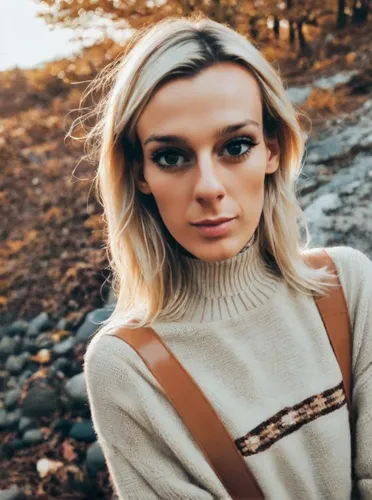 swedish german,wallis day,short blond hair,garanaalvisser,jena,malibu,blonde woman,autumnal,sweater,blonde girl,khaki,pretty young woman,autumn icon,neutral color,georgia,beautiful young woman,sofia,nov,cardigan,angelica