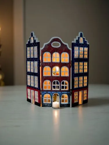 Новогодняя маленькая ширма для свечи,the building is lit up for someone to see,advent decoration,dolls houses,miniature house,miniaturist,christmas village,candle holder