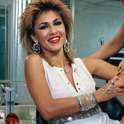 gennifer,ceca,yolandita,xuxa,googoosh,cherilyn,Photography,General,Realistic