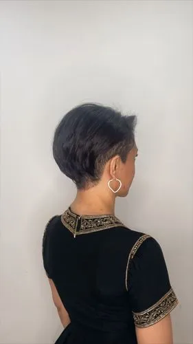 undercut,bani,back of head,bisignani,pompadour,dolcenera