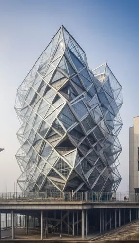 Richard Rogers Architects ,High tech Industrial style, steel structure and glass cladding,the exterior of a building in an ocean port,morphosis,kaust,glass pyramid,glass building,glass facade,koolhaas