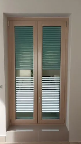 window with shutters,plantation shutters,window blinds,windowblinds,electrochromic,roller shutter,miniblinds,window with grille,slat window,wooden shutters,wood window,window with sea view,ventanas,ve