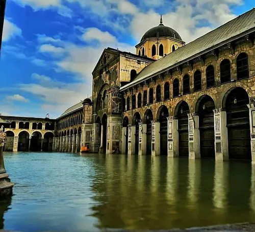 water,umayyad palace,isfahan city,grand canal,doge's palace,treviso,iranian architecture,cologne water,sunken church,srinagar,tabriz,veneto,ibn-tulun-mosque,lombardy,baptistery,damascus,university al-